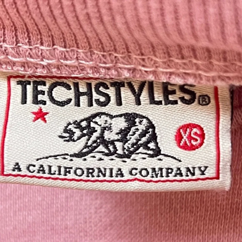 Techstyles Sweatshirt Keystone Travelcore Rainbow Sunset Graphic‎ Women's Pink - Picture 6 of 9